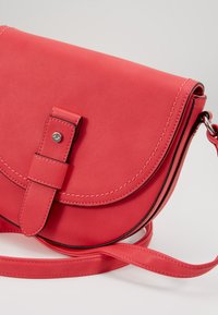 TOM TAILOR MATERA - Sac bandoulière - pink