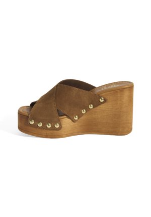 Clogs - brown