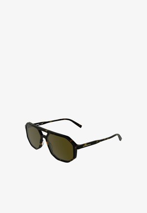 Occhiali da sole geometrici tartarugati scuri con lenti angolari e aste sottili, caratterizzati da un marchio discreto sulle stanghette.