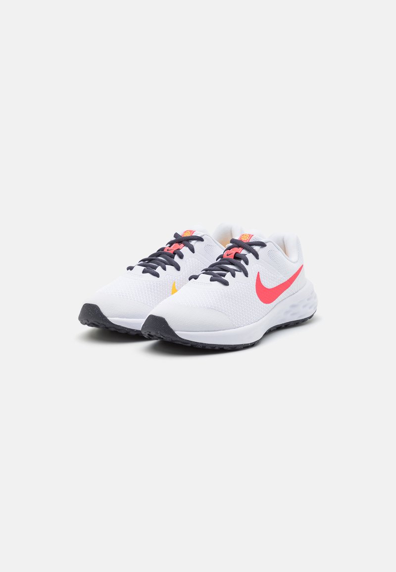 Nike revolution 2 running shoes 4e orange Clearance