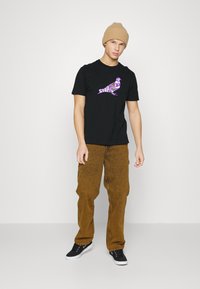 STAPLE PIGEON CANAL PIGEON TEE - T-shirt estampada - black
