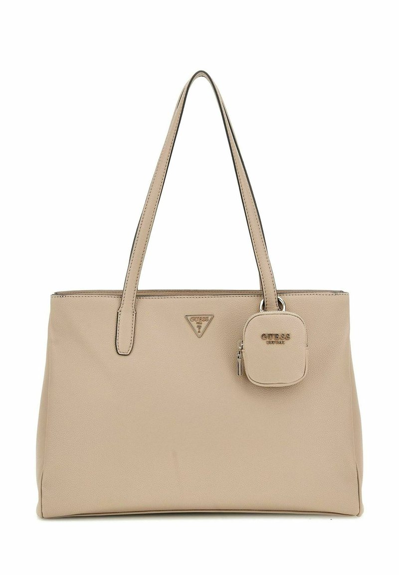 Sac fourre-tout beige avec longues poignées, en matériau synthétique texturé, fermeture zippée sur le dessus, accent logo et petite pochette détachable sur le côté.
