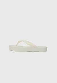 Sandály s odděleným palcem - off white