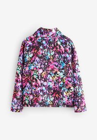 Veste multicolore avec une base noire, dotée d'un motif éclaboussé de fleurs en rose vif, bleu et jaune. Comprend un col haut et des manches longues.