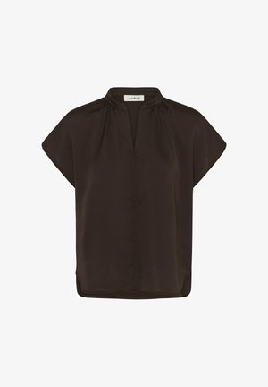 Rjava bluza s kratkimi rokavi in sproščenim krojem, z mandarin ovratnikom, nagubanim detajlom na ramenih in ravnim spodnjim robom. Iz lahkotnega blaga.