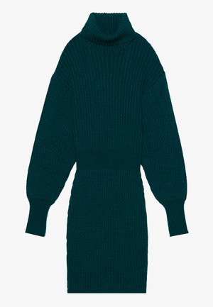 Zilgreenā ribota adīšanas kleita ar augstu turtleneck un balona piedurknēm. Tā piedāvā pieguļošu jostasvietu un teksturētu audumu, kas piešķir papildu dimensiju.