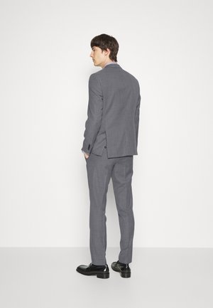 HUGE - Completo - medium grey