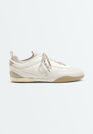 OYSHO, LOW-PROFILE SNEAKER - Tenisky - beige