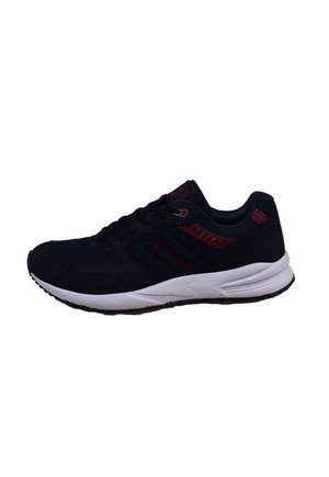 Scarpa da ginnastica nera e rosso scuro con suola bianca, tomaia in mesh e design con lacci, vista di lato su sfondo bianco.