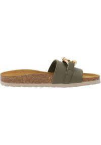 Grön slidesandal med en korkfotbädd, platt beige gummisula och en guldkedjeaccent på den övre remmen för extra detalj.