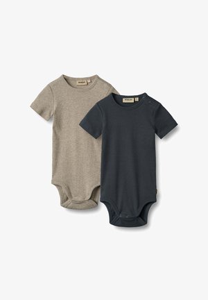 Zwei Kurzarm-Body aus Rippbaumwolle in Beige und Dunkelblau, ausgestattet mit Druckknöpfen an den Schultern und am Schritt.