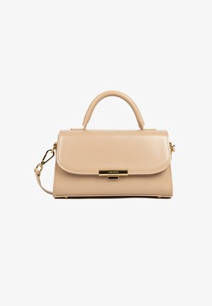 Borsa a mano in pelle beige con manico superiore e tracolla removibile. Presenta un clasp dorato e una finitura liscia. Design semplice e rettangolare.