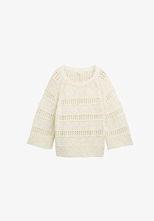 Sweter w kolorze kremowym, dziergany, z rękawami 3/4, z ażurowymi i teksturowanymi paskami oraz ściągaczem na dole. Miękka, grubsza przędza.