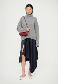 REMAIN Hõlmikseelik - blue graphite