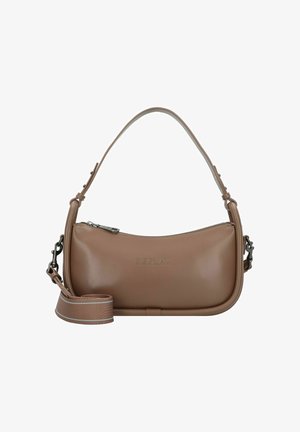 Sac à main en cuir marron au design arrondi, doté d'une sangle adjustable, d'une fermeture éclair et d'un logo embossé. Texture lisse avec des accents minimalistes.