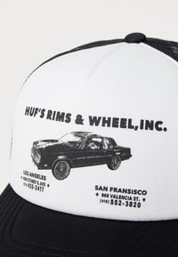 HUF RIM WHEELS TRUCKER UNISEX - Naģene - black