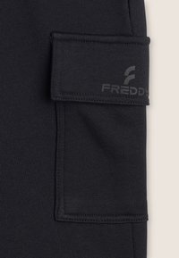 Freddy Pantalón corto de deporte - black