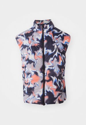 Mouwloos vest van glanzende stof in een windingpatroon van zwart, wit, blauw en koraal, met een hoge kraag en een rits aan de voorkant.