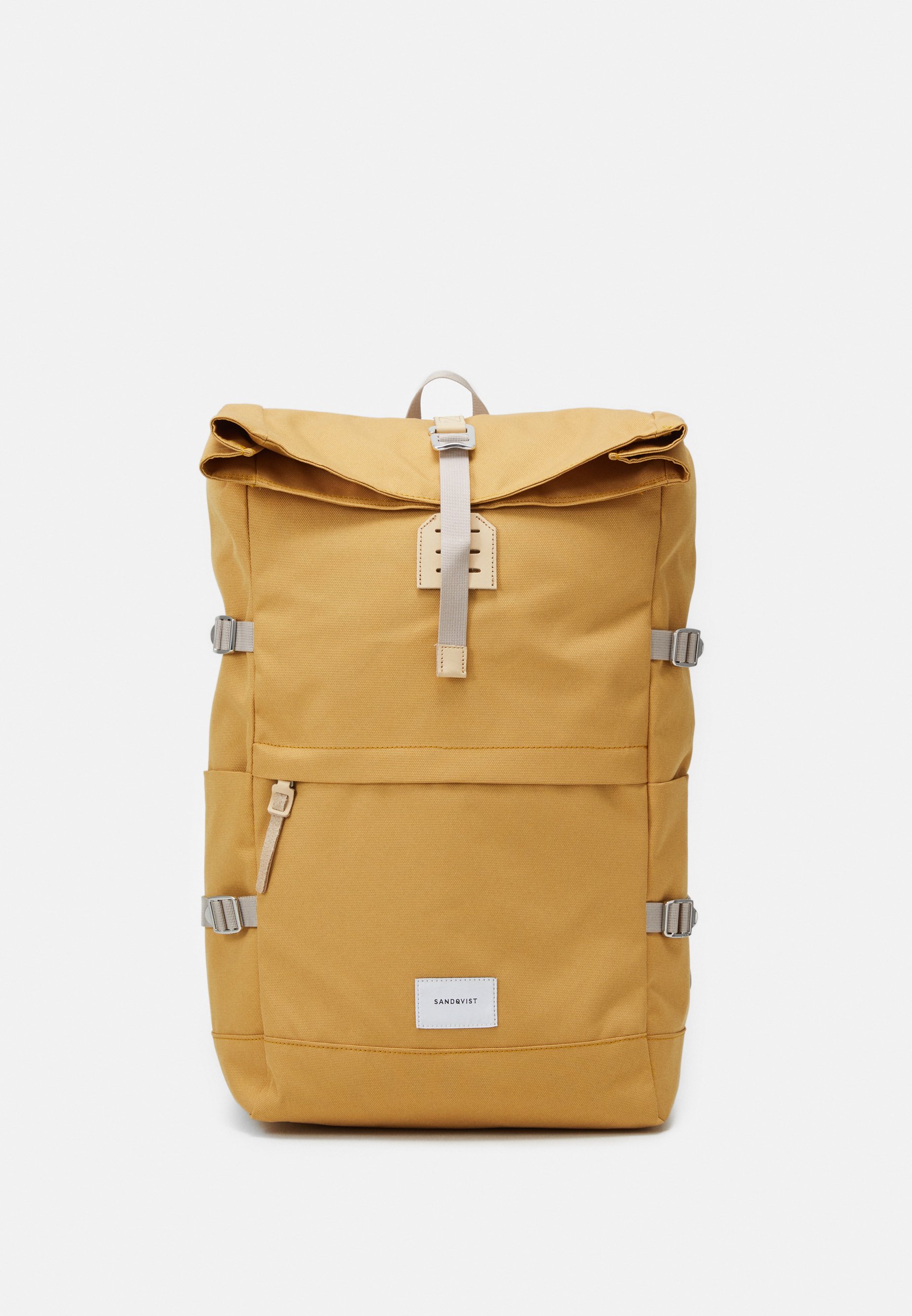 Sandqvist BERNT Ryggsäck yellow Zalando.se Sandqvist BERNT ROLL TOP Ryggsäck blacksvart Zalando.se