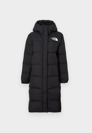 Zwarte lange donsjas met een capuchon, gevoerd ontwerp, het logo van The North Face op de borst en zijzakken. Glad, geïsoleerd materiaal.