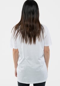 Paradiso Clothing THE BEACH SURFER 83 VINTAGE - Print T-shirt - white