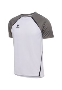 Witte sportieve t-shirt met grijze raglan mouwen. Heeft een ronde halslijn en een logo op de borst. Gladde textuur met contrasterende zwarte accenten.