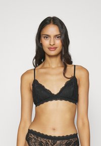 ONLY ONLBETHANY TRIANGLE BRA - Sutien triunghi - black