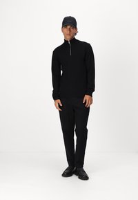 Bruuns Bazaar SIMONBBNOVEL KNIT - Pulover - black