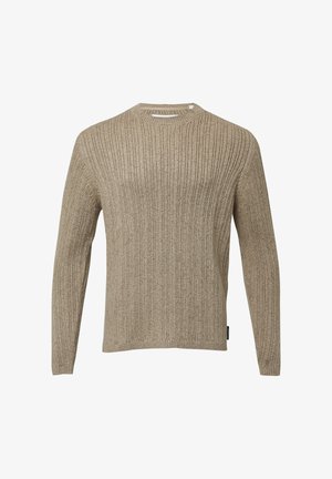 Suéter de punto acanalado beige de manga larga con cuello redondo, bajo recto y una pequeña etiqueta de tela negra en el lateral.