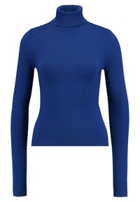 Niebieski sweter z golfem wykonany z miękkiego dzianinowego materiału, z długimi rękawami i dopasowanym krojem, z prążkowanymi wykończeniami przy kołnierzu i dolnym brzegu.