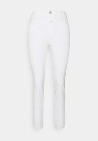 Jeans de mezclilla blanca con un corte ajustado, diseño de cinco bolsillos y cierre de botón en la parte delantera. Textura suave con detalles de costura mínimos.