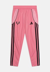 Selected, easy pink/light pink