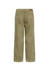 Jean en denim vert olive à jambes droites, vu de dos, avec deux poches arrière cousues et un petit patch de marque en cuir sur la ceinture.