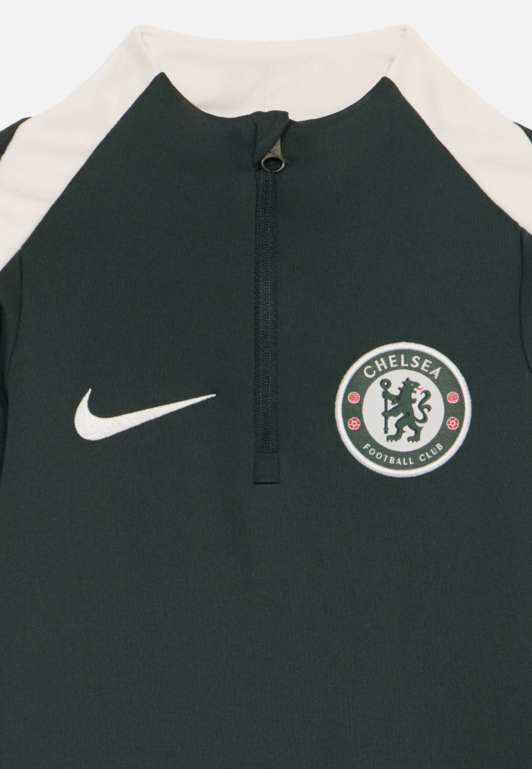 nike chelsea trainers