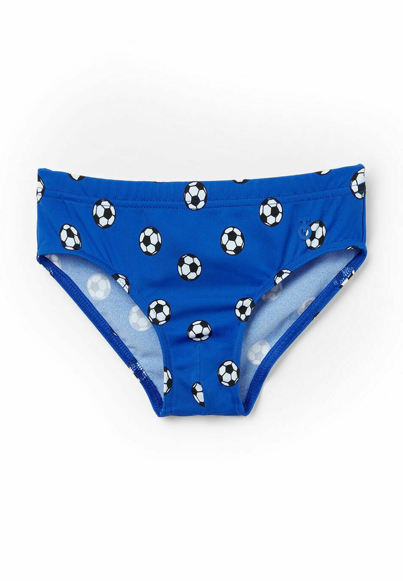 Blaue Schwimmslips mit einem Muster aus schwarz-weißen Fußbällen. Hergestellt aus dehnbarem Material mit einer glatten Textur und elastischem Bund.