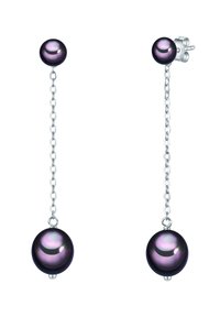 Pendientes colgantes con una cadena de plata y dos perlas redondas de color púrpura oscuro. Las perlas tienen una superficie suave y lustrosa, con un sutil irisado.