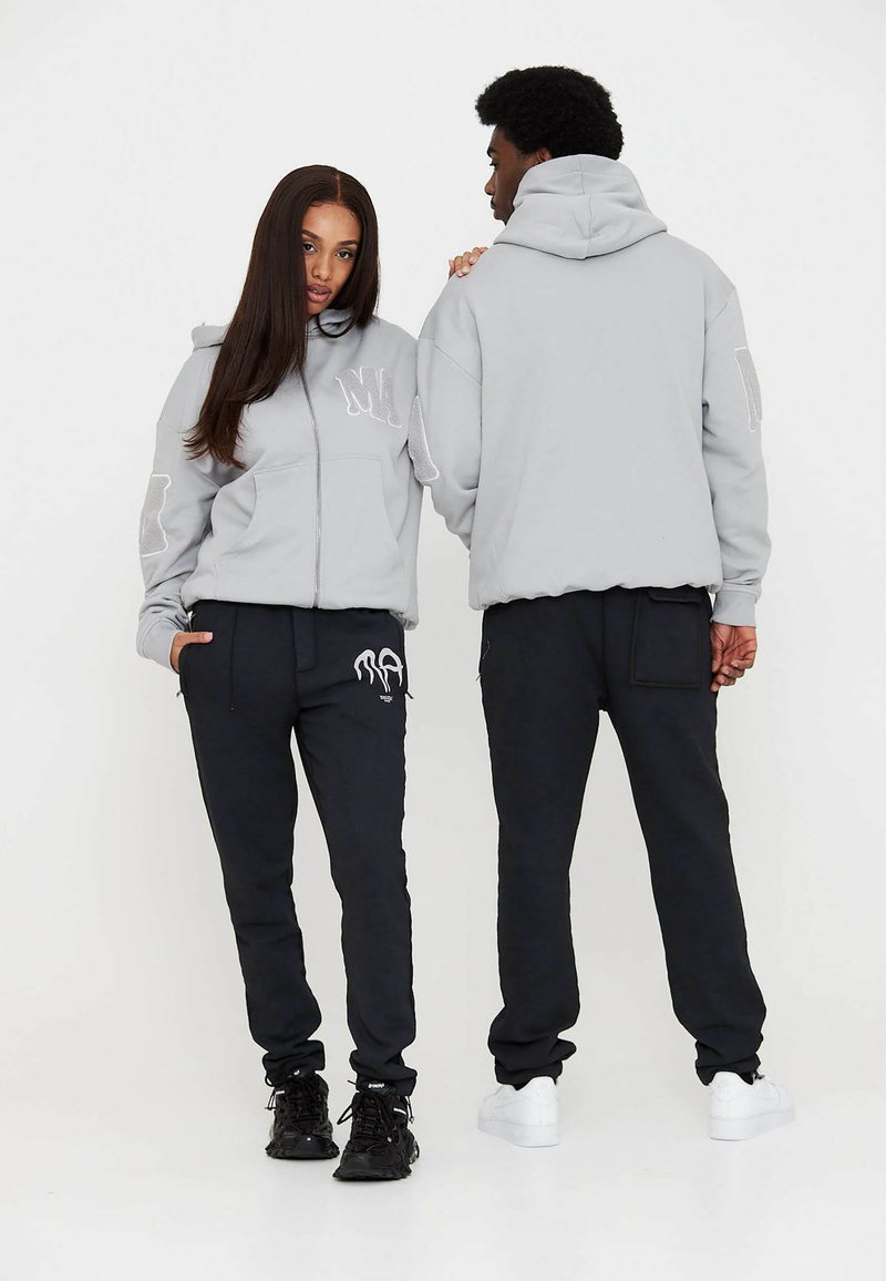 Herren Trainingsanzüge | Multiply Apparel JOGGER MA Jogginghose black/schwarz - OF48815 Herren Trainingsanzüge | Multiply Apparel JOGGER MA Jogginghose black/schwarz - OF48815