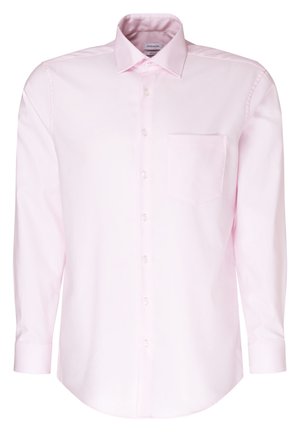 Hellrosa Langarmshirt aus Baumwolle, mit spitzem Kragen, vorderem Knopfverschluss und einer einzelnen Brusttasche.