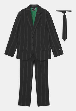 BOYS GLOW IN THE DARK OVERSIZED PINSTRIPE SET - Completo - black