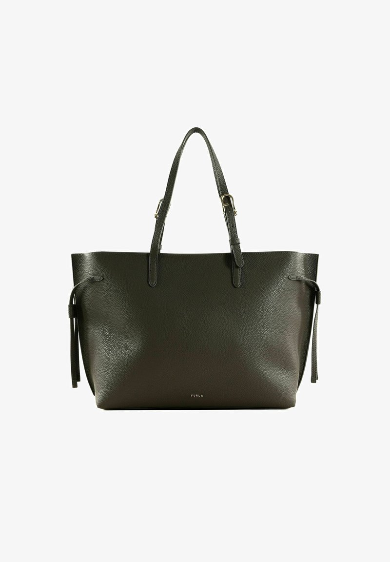 Sac fourre-tout en cuir noir grainé avec deux anses d'épaule, ouverture supérieure et détail décoratif en pampille. Logo affiché sur le bas à l'avant.