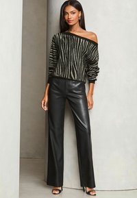 Lipsy ANIMAL SLASH NECK - Džemper - grey