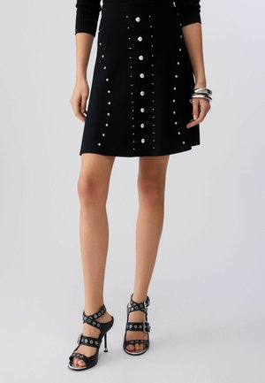 MIT NIETEN - Krilo A-kroja - black