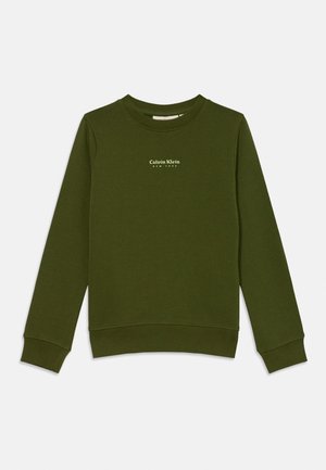 Oliiviroheline pika varrukaga ümarseljaga pusakleit soonikkoes varrukate ja äärega, mille keskmes on valge "Calvin Klein New York" logo.