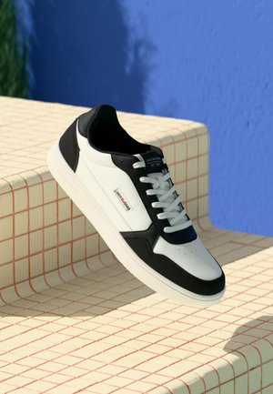 JFWBOUNCE  - Sportbačiai - anthracite/white