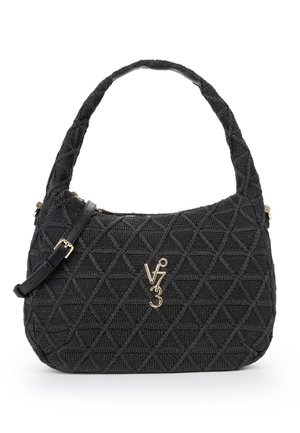 Borsa nera con texture e motivo trapuntato a losanghe, tracolla in pelle regolabile e logo "V73" dorato sul davanti.