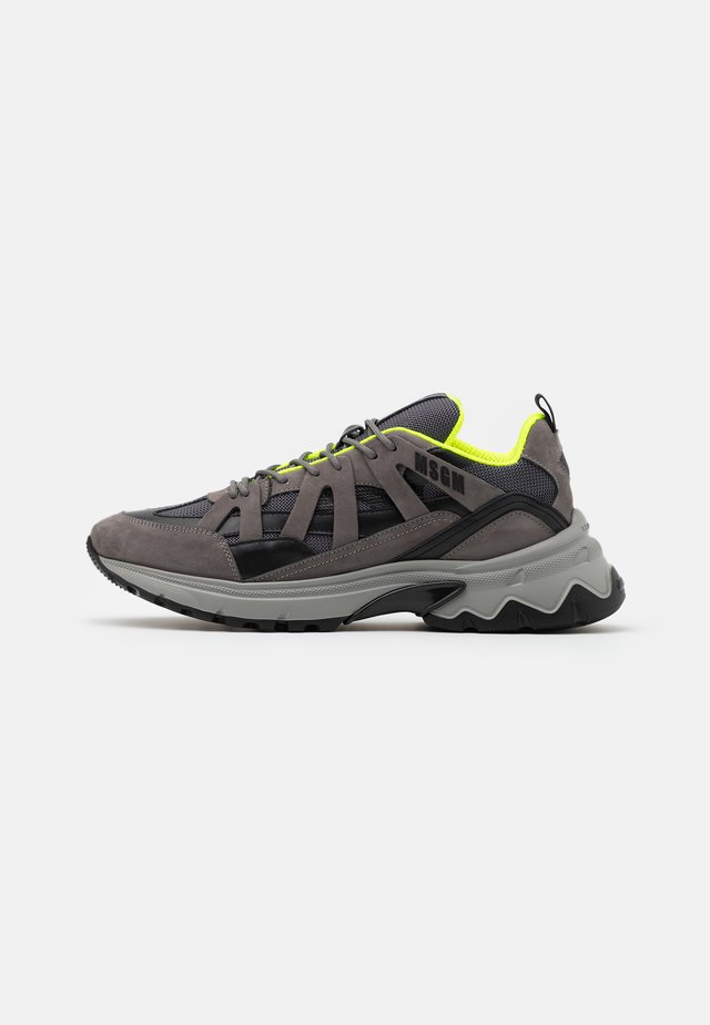 Baskets basses - grey