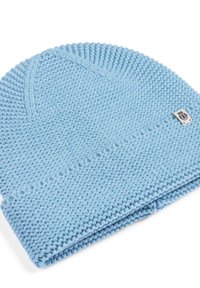 Helle blaue Strickmütze mit geripptem Bund, gefertigt aus weichem Garn. Mit einem kleinen Etikett mit Logodetail. Strukturiertes Gewebe im gesamten Design.