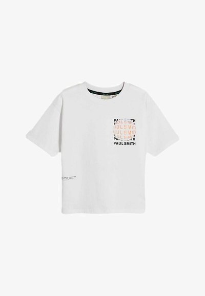 Baltas medvilninis marškinėliai su apvaliu kaklu, su grafika, kurioje persidengia juodas ir persikinis "Paul Smith" tekstas priekyje ir šone.