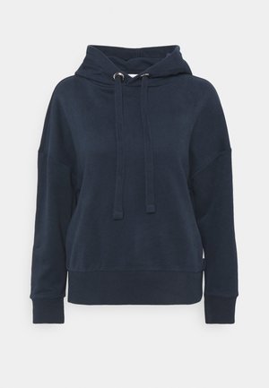 Sudadera con capucha azul marino con mangas largas, capucha con cordón, puños acanalados y dobladillo acanalado, mostrada sobre un fondo liso.