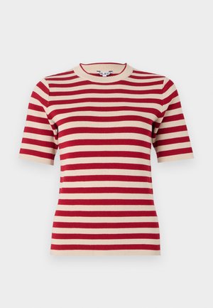 T-shirt en tricot à manches courtes rayé rouge et crème avec un col rond et une texture côtelée. Rayures uniformément espacées sur le tissu.